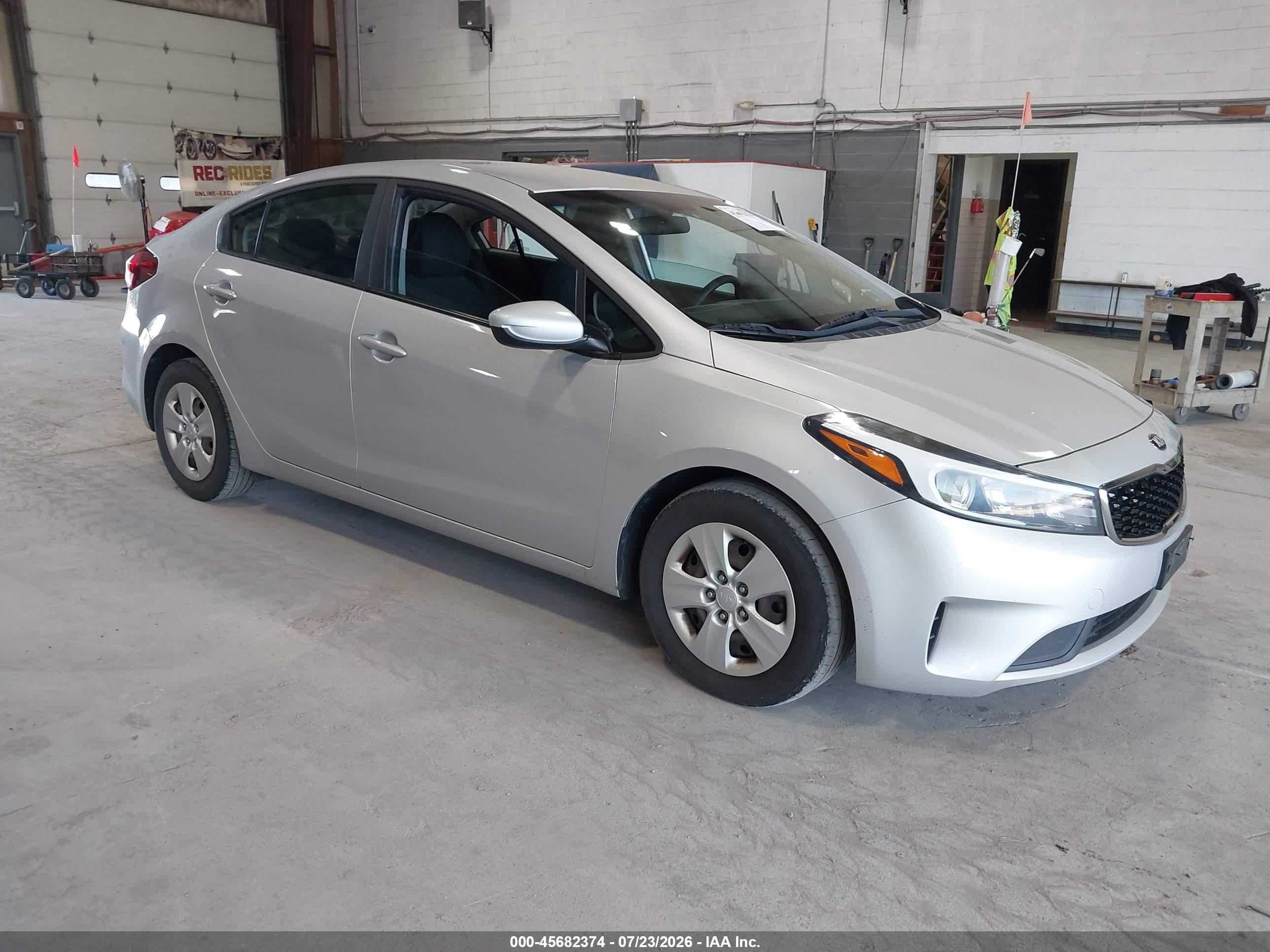 2017 KIA FORTE LX