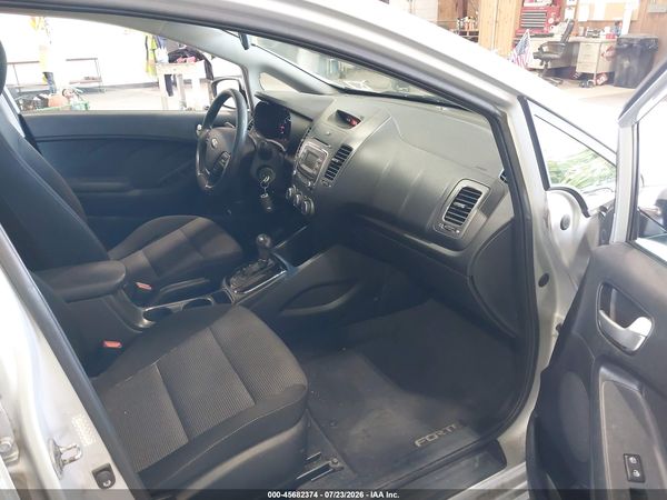 2017 KIA FORTE LX