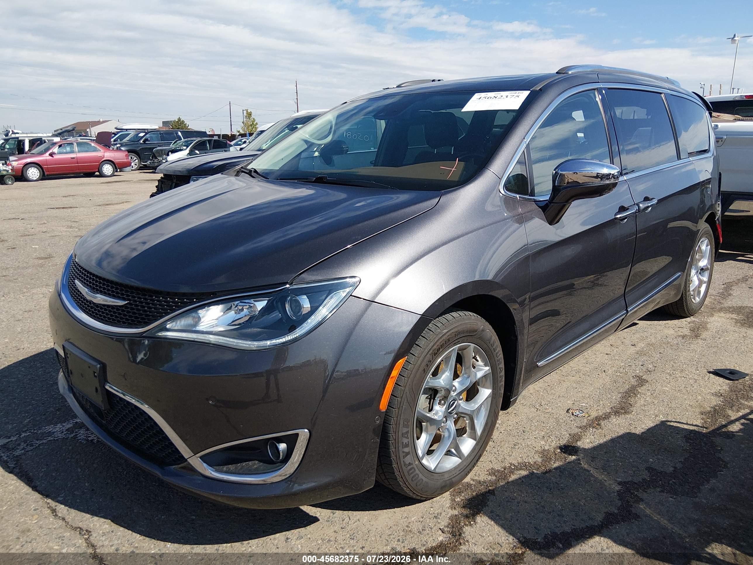 2018 CHRYSLER PACIFICA LIMITED — I2