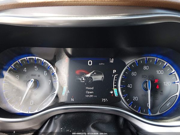 2018 CHRYSLER PACIFICA LIMITED — I7