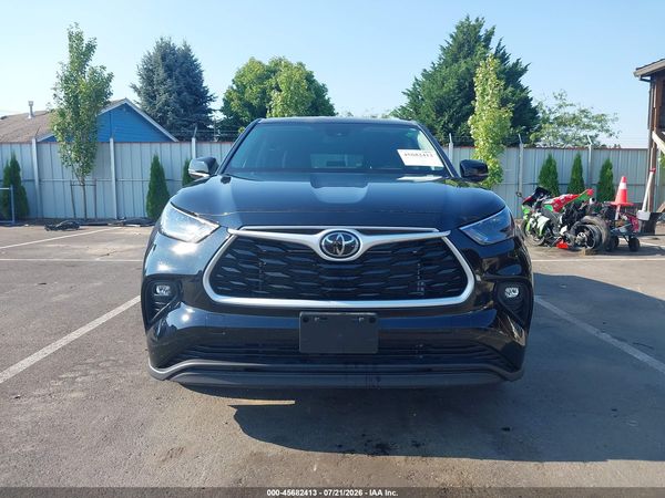 2025 TOYOTA HIGHLANDER LE
