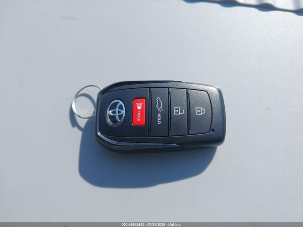 2025 TOYOTA HIGHLANDER LE