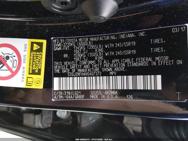 2017 TOYOTA HIGHLANDER SE