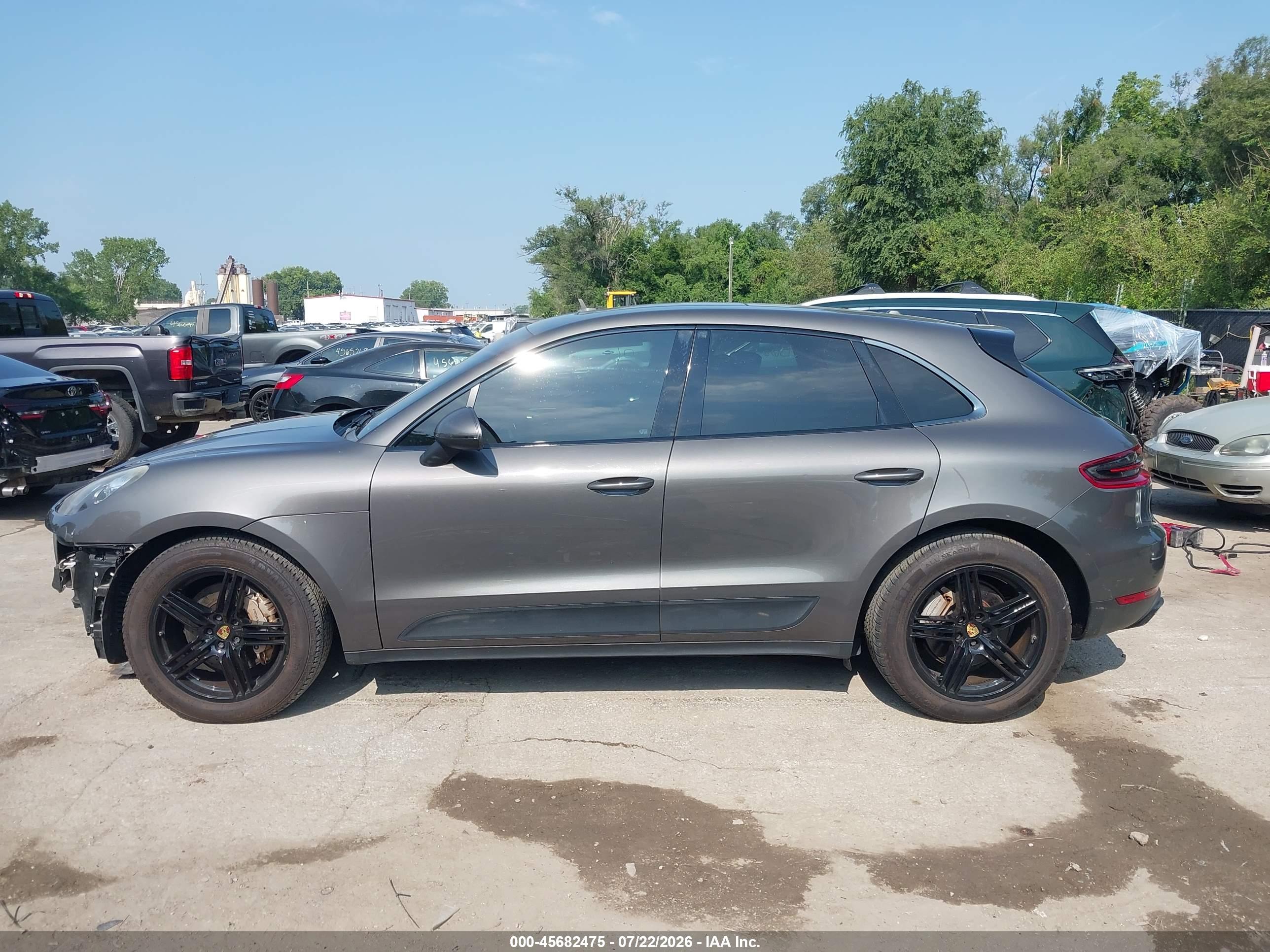2015 PORSCHE MACAN S