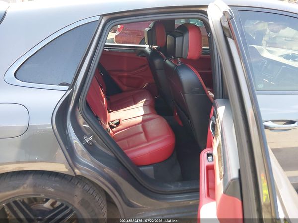 2015 PORSCHE MACAN S