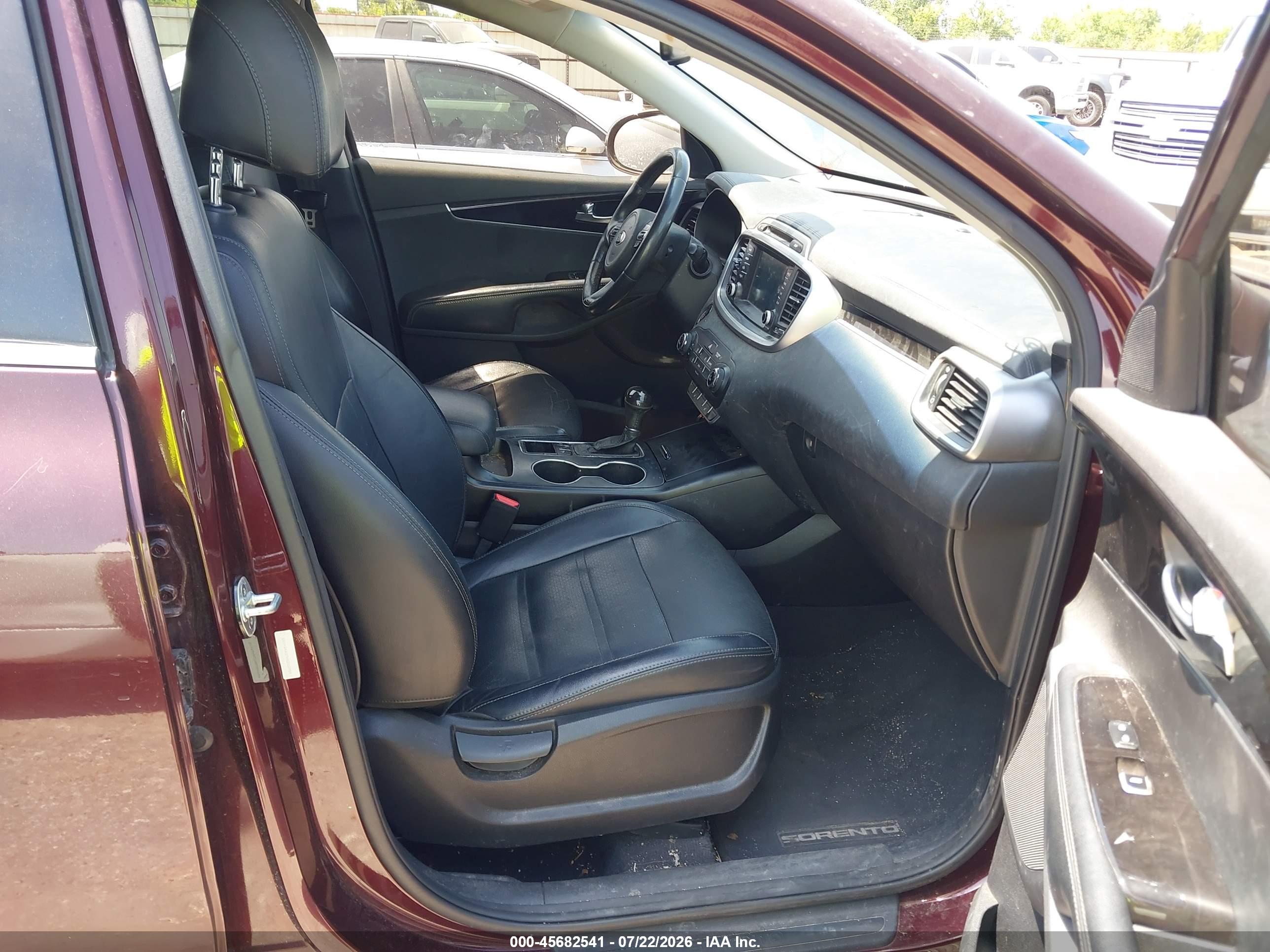 2017 KIA SORENTO 2.4L LX
