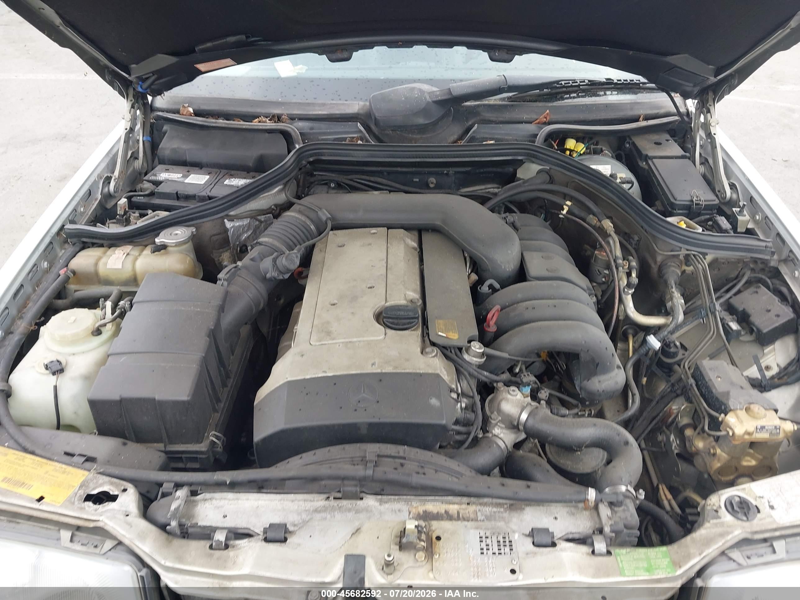 1994 MERCEDES-BENZ E E320 124