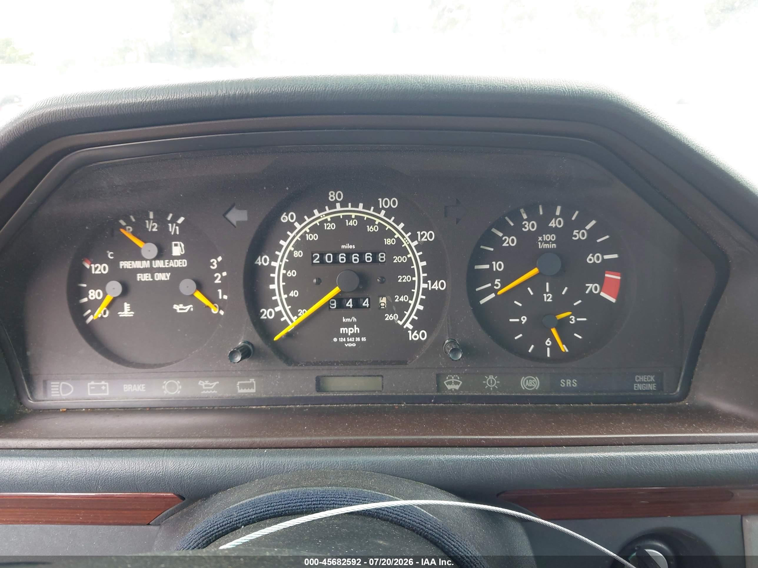 1994 MERCEDES-BENZ E E320 124