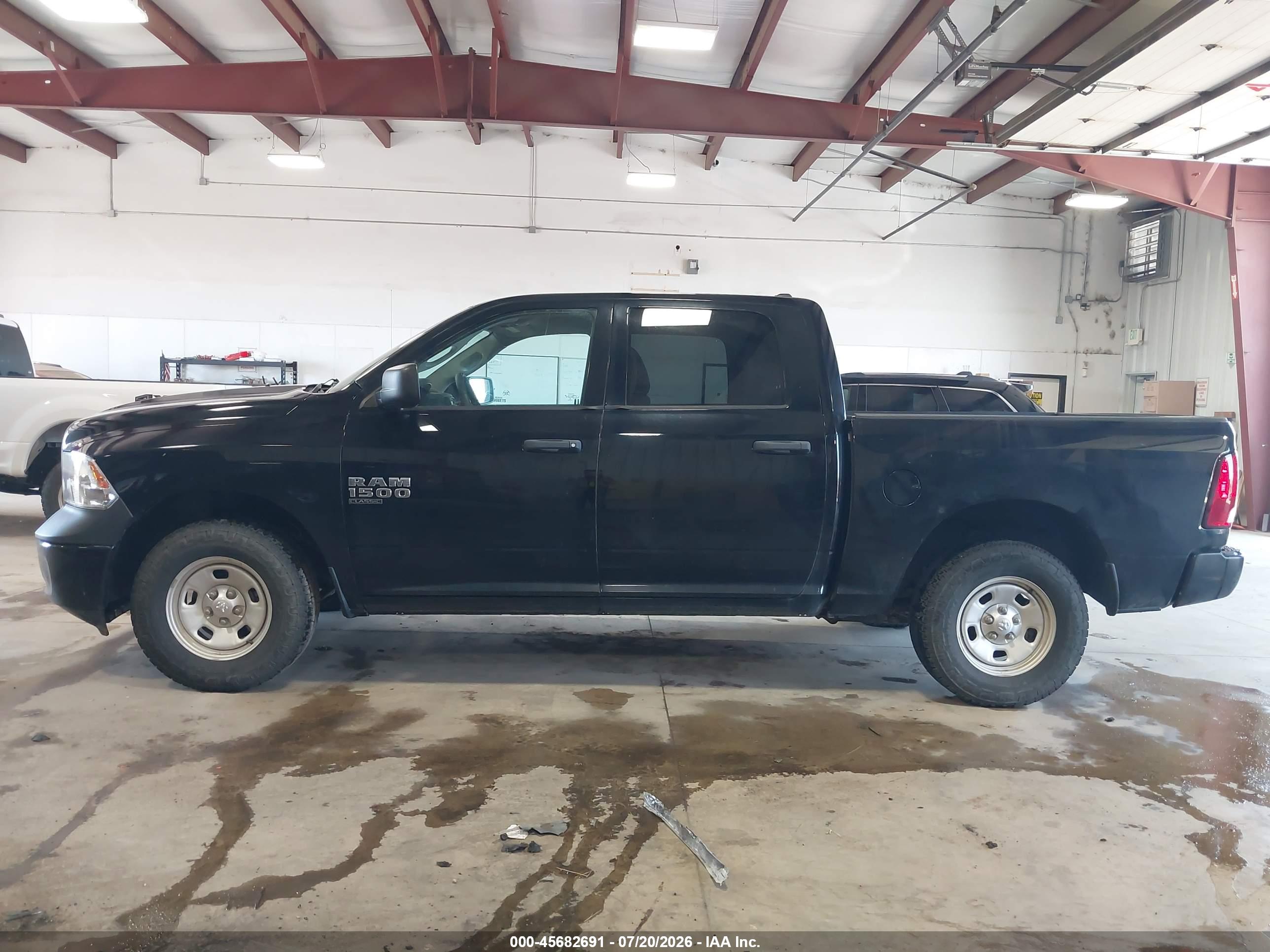 2019 RAM 1500 CLASSIC TRADESMAN  4X4 5'7 BOX