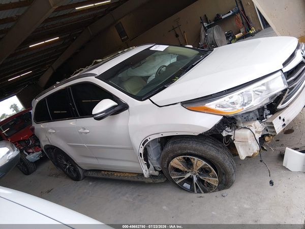 2016 TOYOTA HIGHLANDER XLE V6