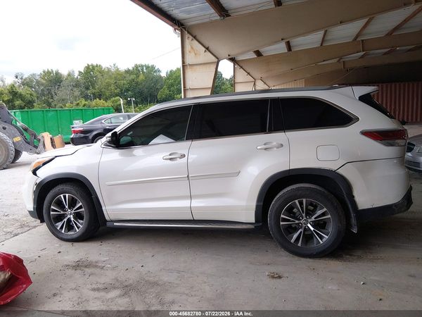 2016 TOYOTA HIGHLANDER XLE V6