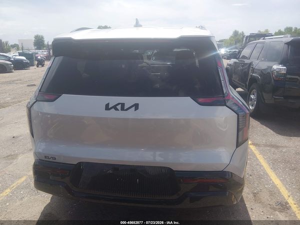 2026 KIA EV9 LAND