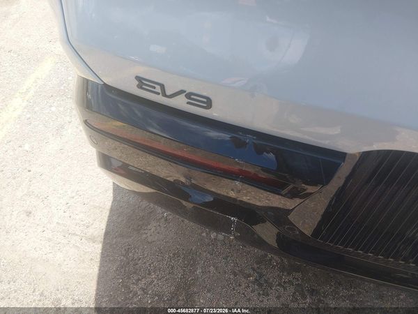 2026 KIA EV9 LAND