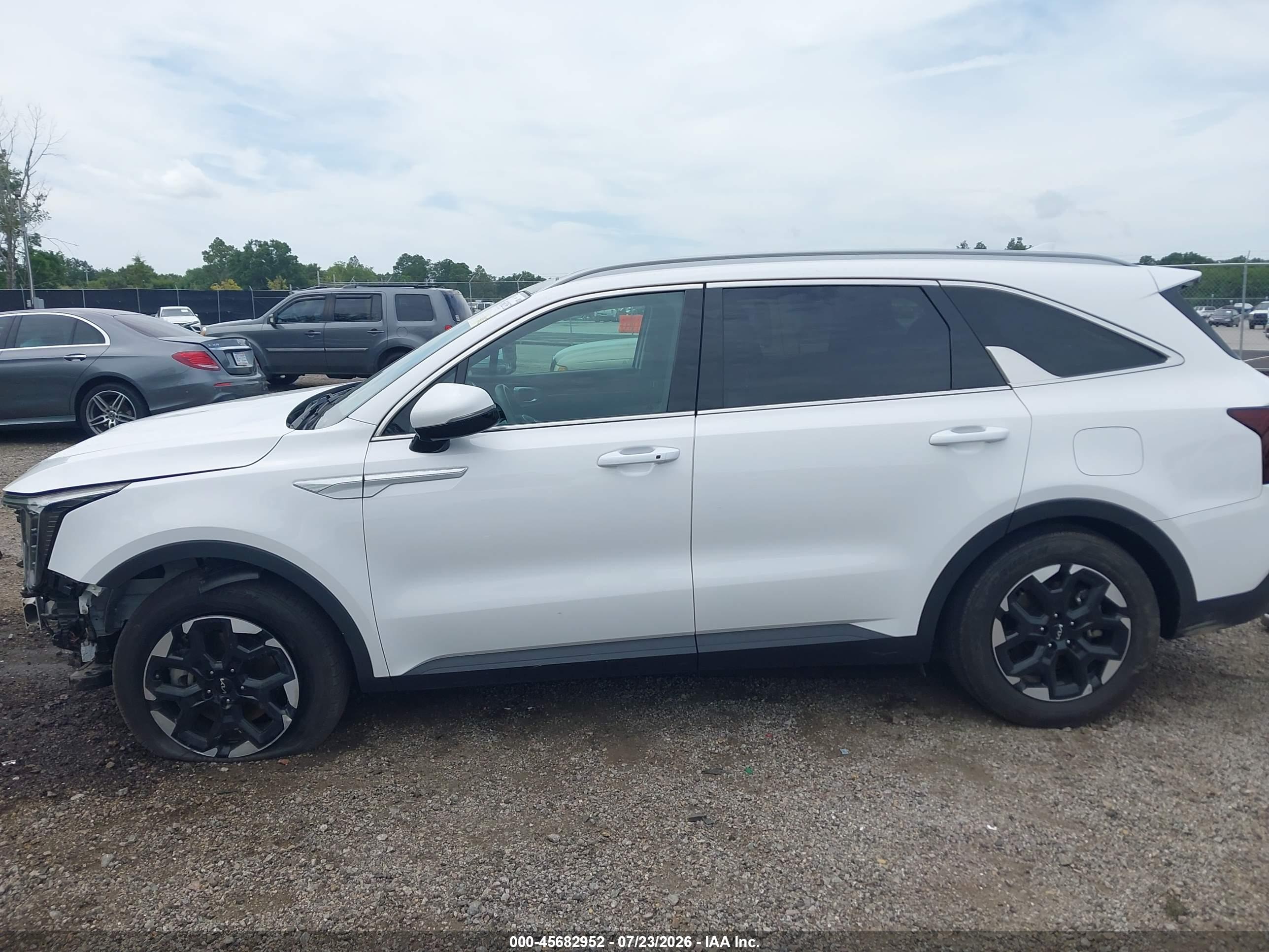2024 KIA SORENTO S