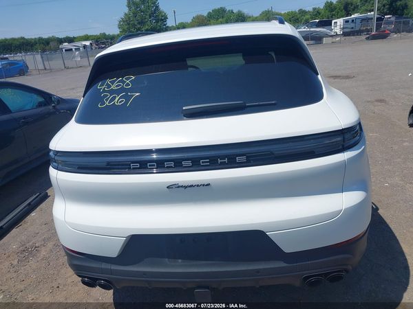2024 PORSCHE CAYENNE