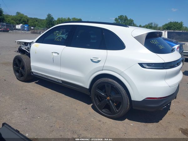 2024 PORSCHE CAYENNE