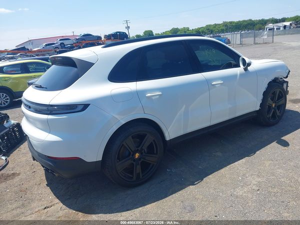 2024 PORSCHE CAYENNE