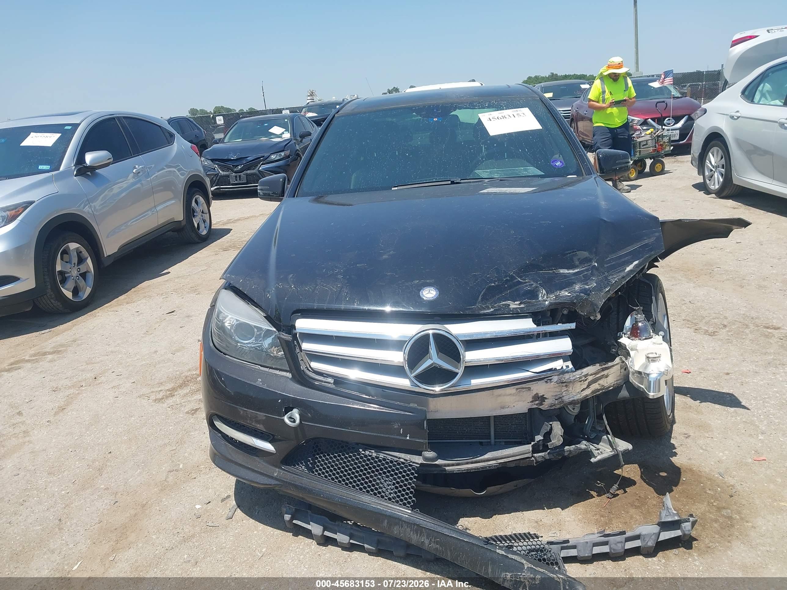 2011 MERCEDES-BENZ C 300 C300