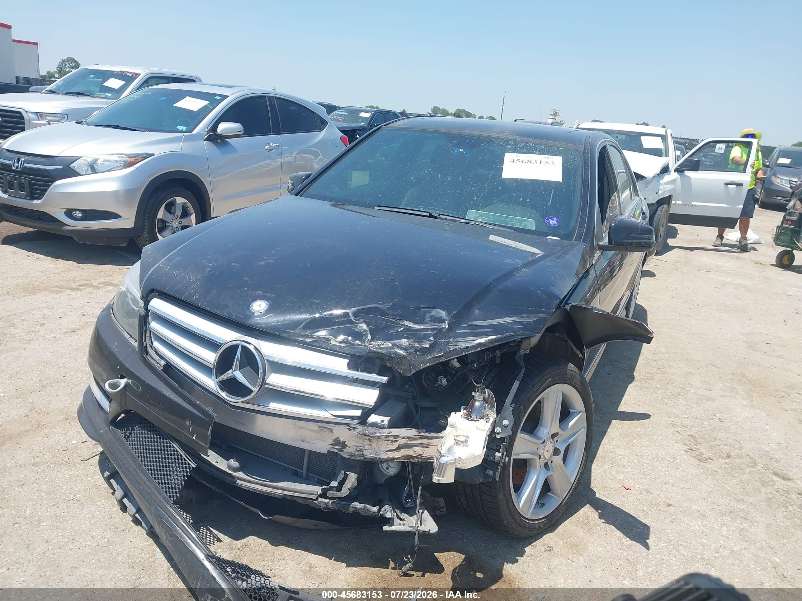 2011 MERCEDES-BENZ C 300 C300