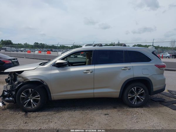 2016 TOYOTA HIGHLANDER XLE V6