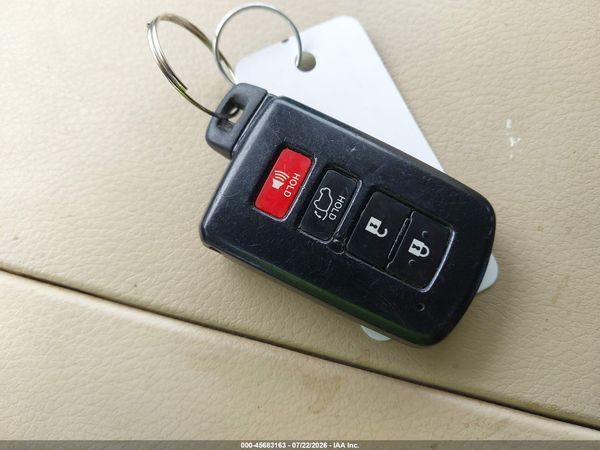 2016 TOYOTA HIGHLANDER XLE V6