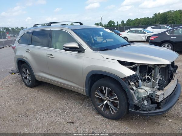 2016 TOYOTA HIGHLANDER XLE V6