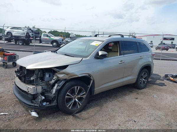 2016 TOYOTA HIGHLANDER XLE V6