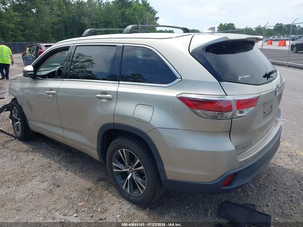 2016 TOYOTA HIGHLANDER XLE V6