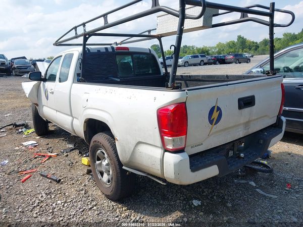2016 TOYOTA TACOMA SR
