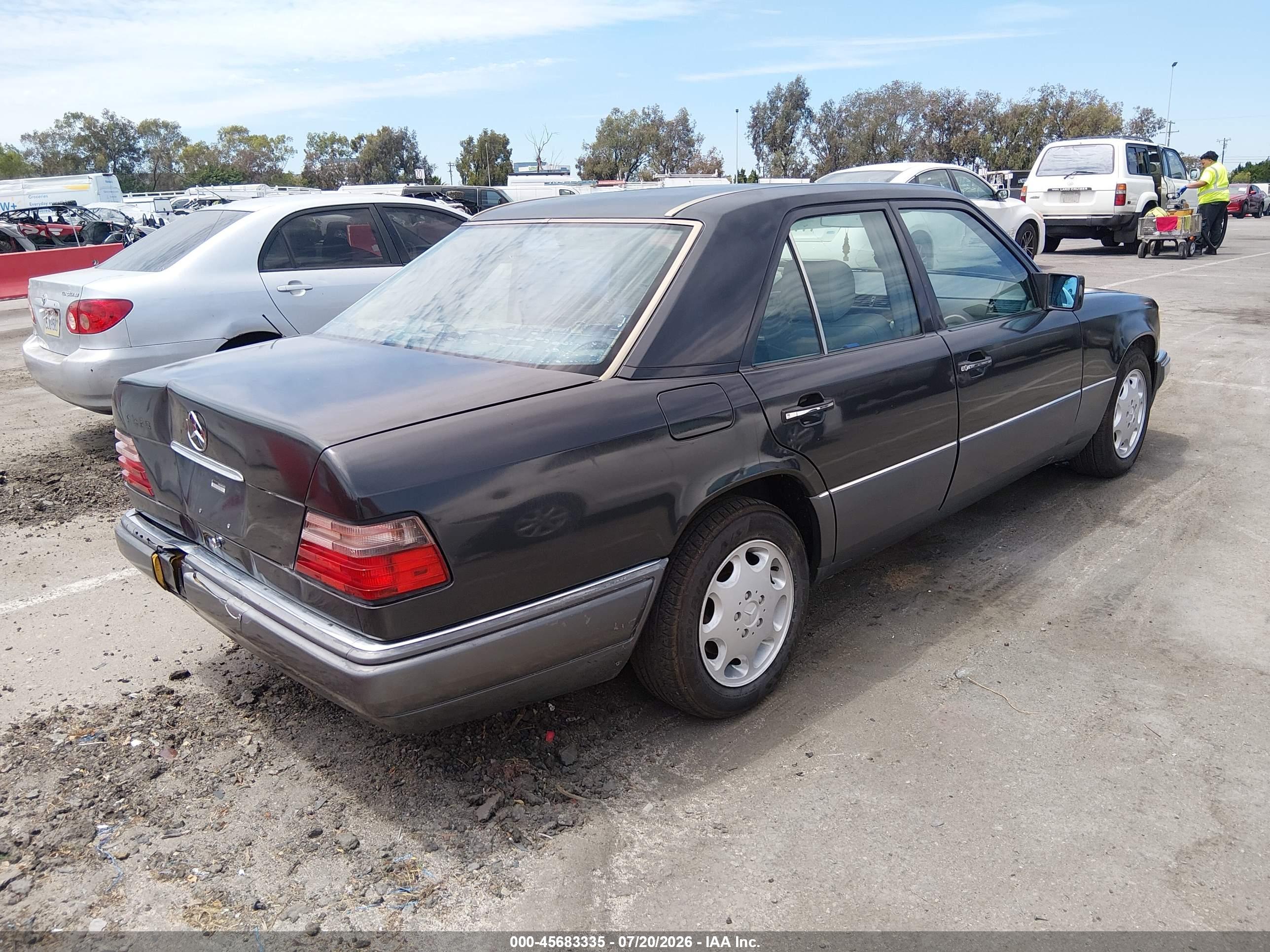 1994 MERCEDES-BENZ E E420 124