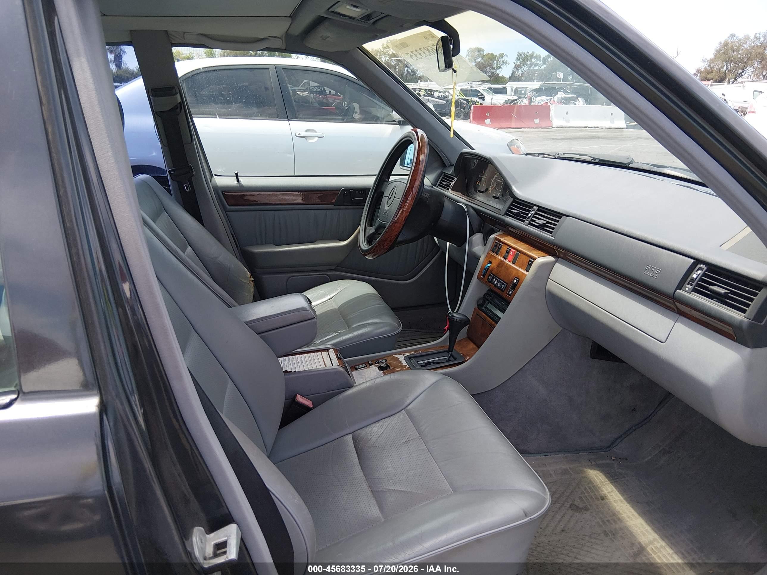 1994 MERCEDES-BENZ E E420 124