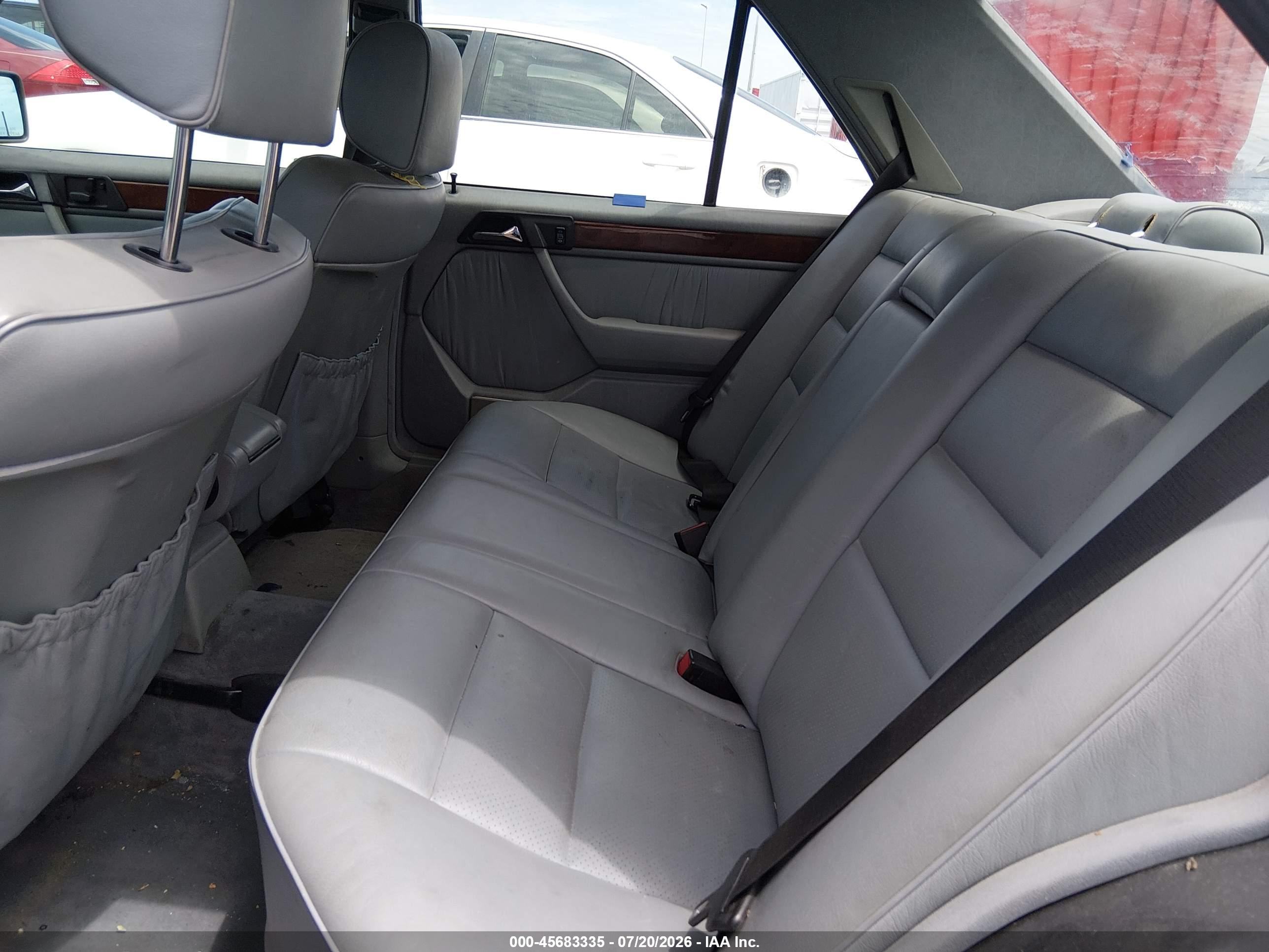 1994 MERCEDES-BENZ E E420 124