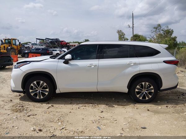 2022 TOYOTA HIGHLANDER