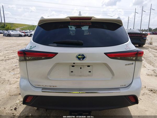 2022 TOYOTA HIGHLANDER
