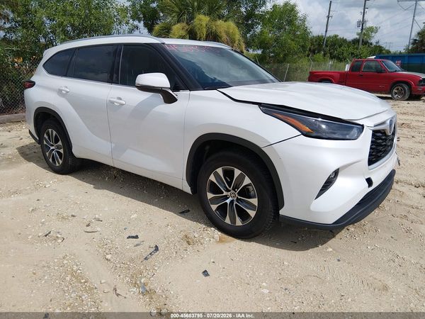 2022 TOYOTA HIGHLANDER