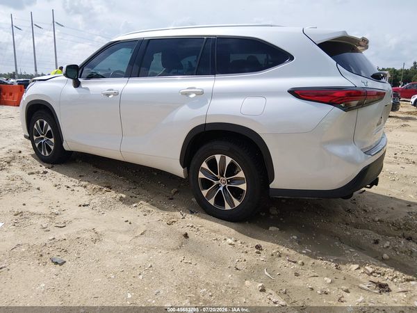 2022 TOYOTA HIGHLANDER