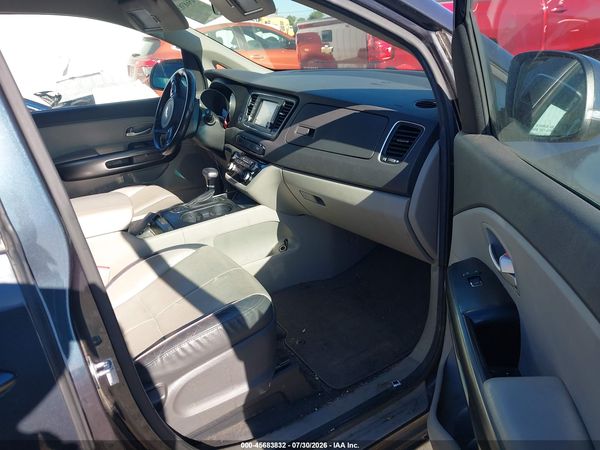 2017 KIA SEDONA LX