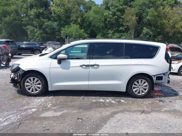 2020 CHRYSLER VOYAGER L
