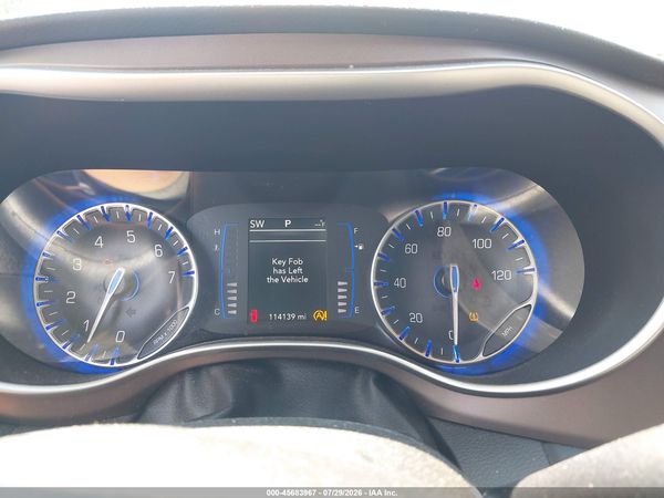 2020 CHRYSLER VOYAGER L