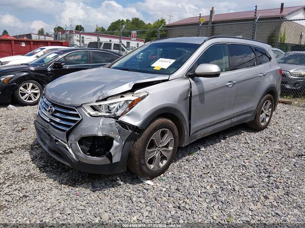 2016 HYUNDAI SANTA FE SE