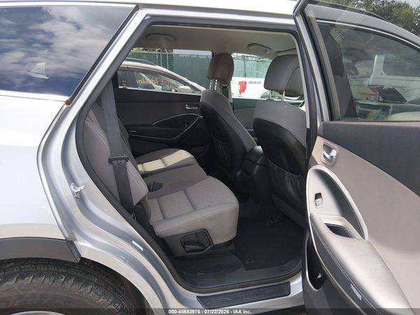 2016 HYUNDAI SANTA FE SE