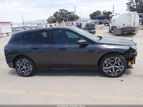 2025 BMW IX XDRIVE50