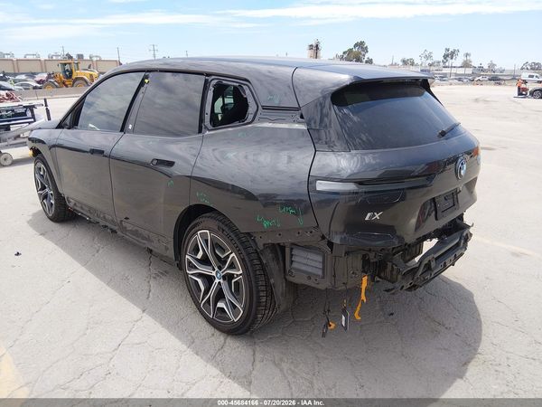 2025 BMW IX XDRIVE50