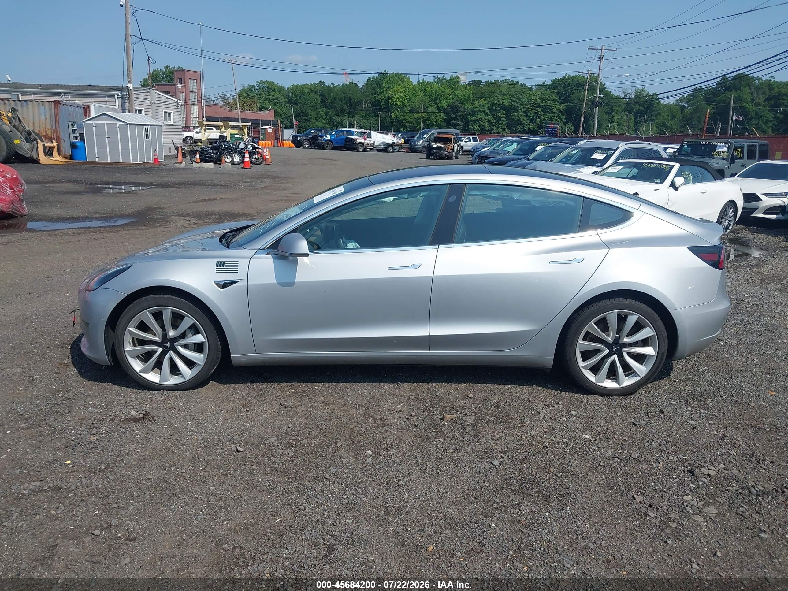 2018 TESLA MODEL 3 LONG RANGE/PERFORMANCE