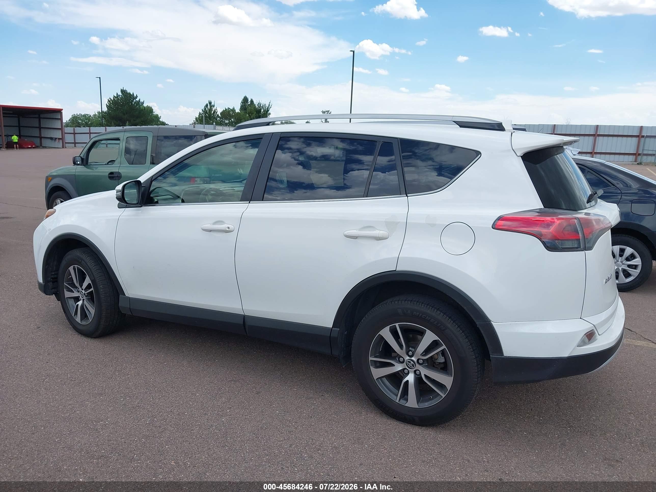 2018 TOYOTA RAV4 XLE