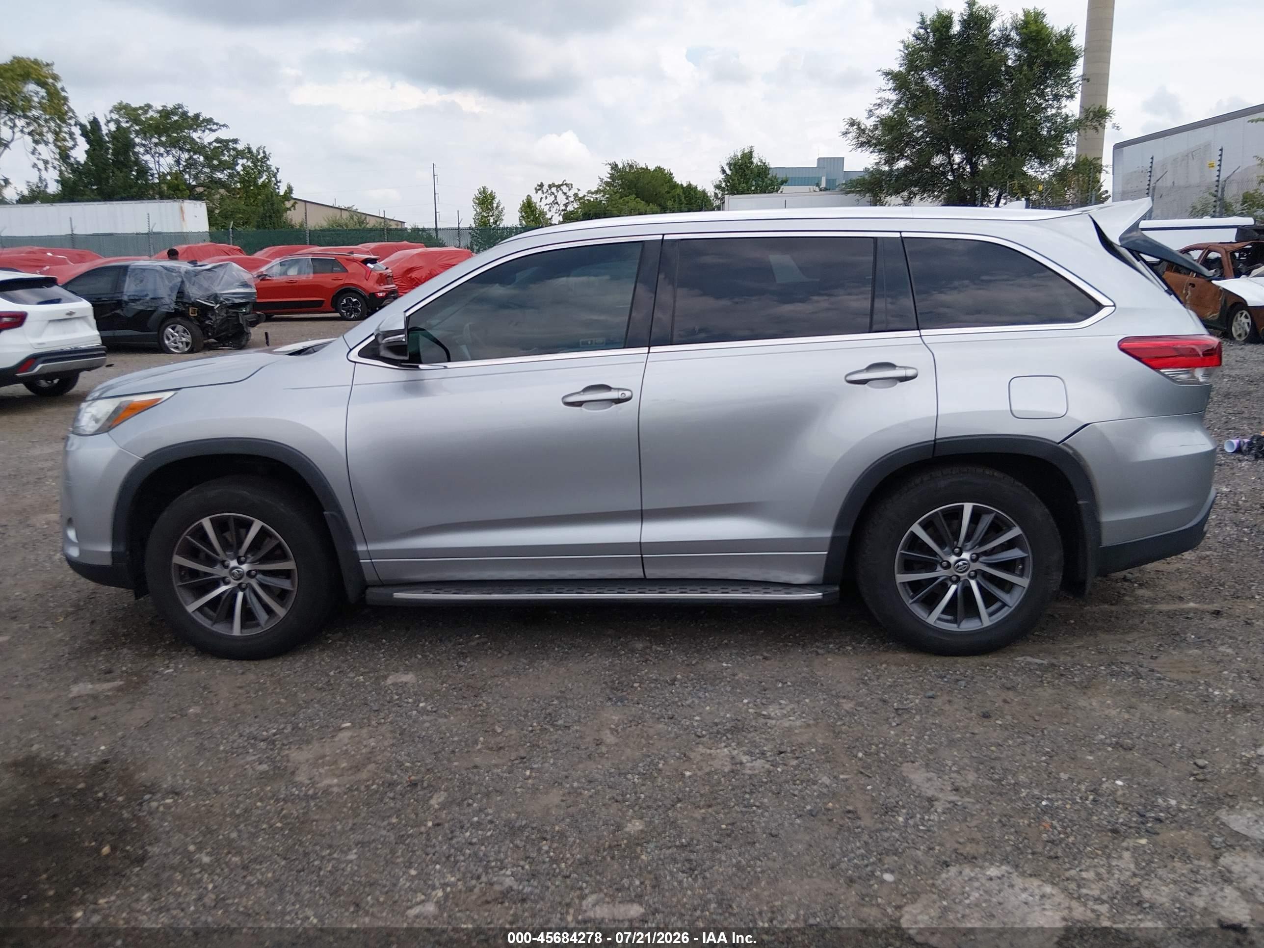 2018 TOYOTA HIGHLANDER XLE