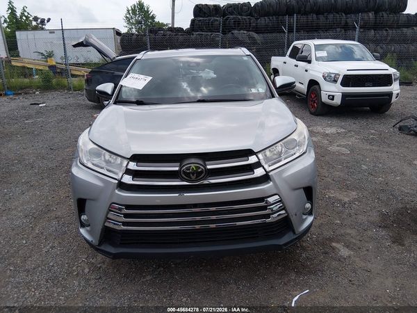 2018 TOYOTA HIGHLANDER XLE