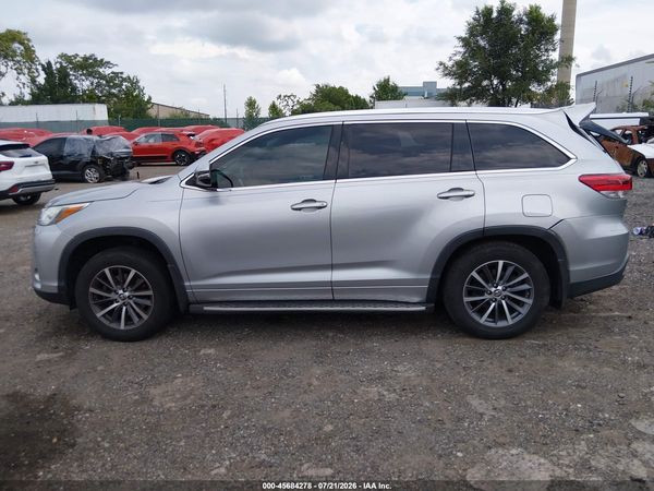 2018 TOYOTA HIGHLANDER XLE