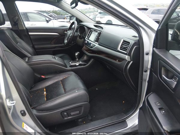 2018 TOYOTA HIGHLANDER XLE
