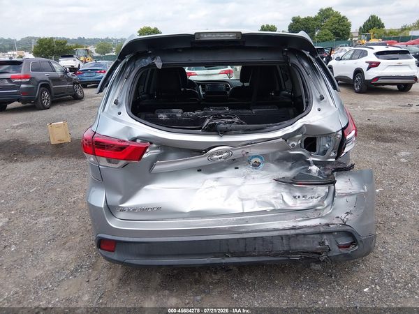 2018 TOYOTA HIGHLANDER XLE
